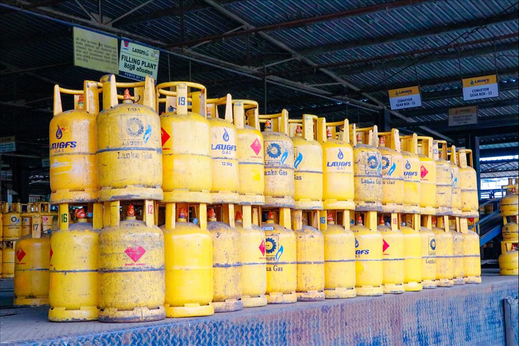 ලාෆ් සමාගමත් ලිට්‍රෝ ගිය මඟම යයි
